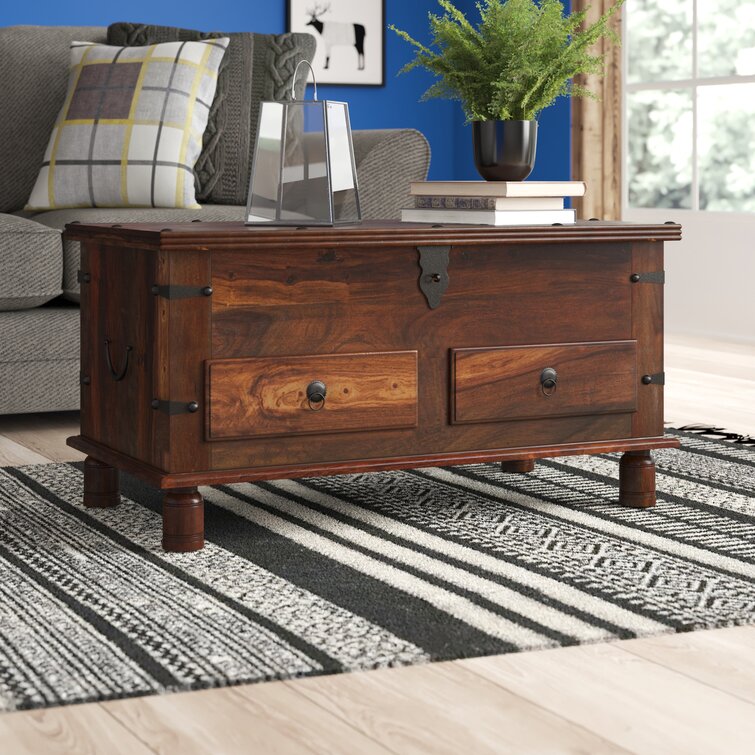 Trunk box deals coffee table